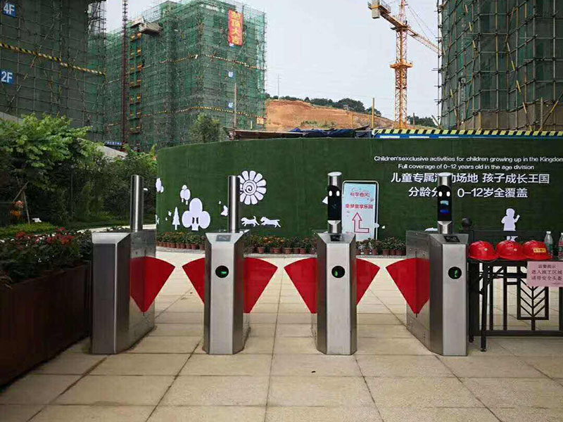 小區通道翼閘板門(mén)